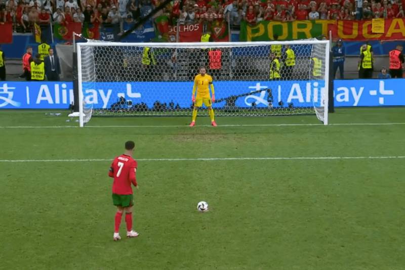 Đá phạt đền (penalty) là gì?