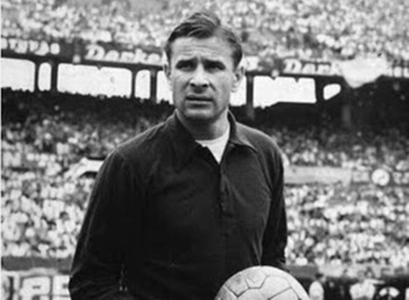 Lev Yashin – Thủ môn vĩ đại nhất lịch sử bóng đá
